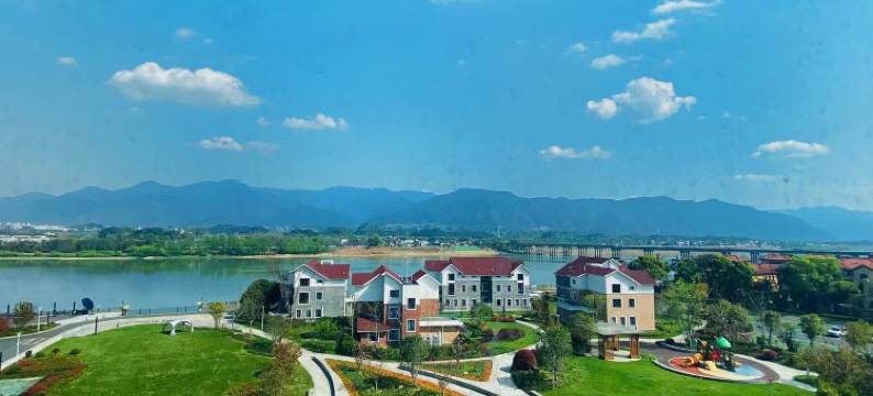 杭州桐庐富春江云隐曦岸国际酒店图片