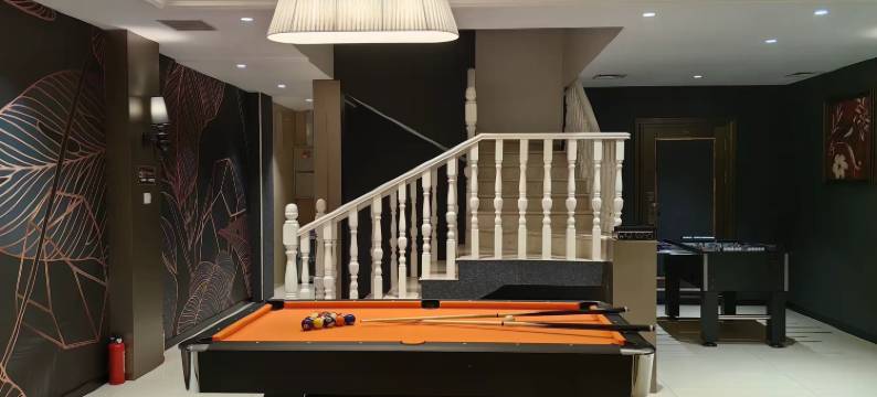 游创寻野溪边露营庄园图片