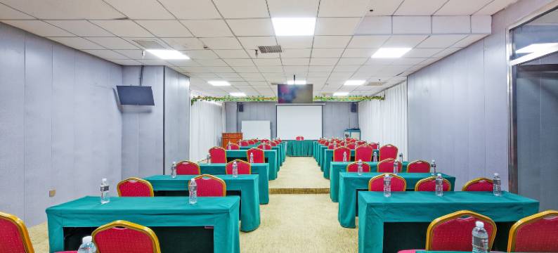 石阡鸿盛大酒店(佛顶山南路汤山客运站店)图片