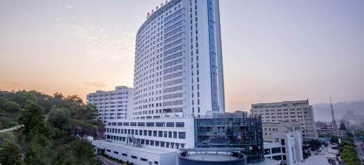 众鑫宾馆(丽水中心医院冒险岛店)图片