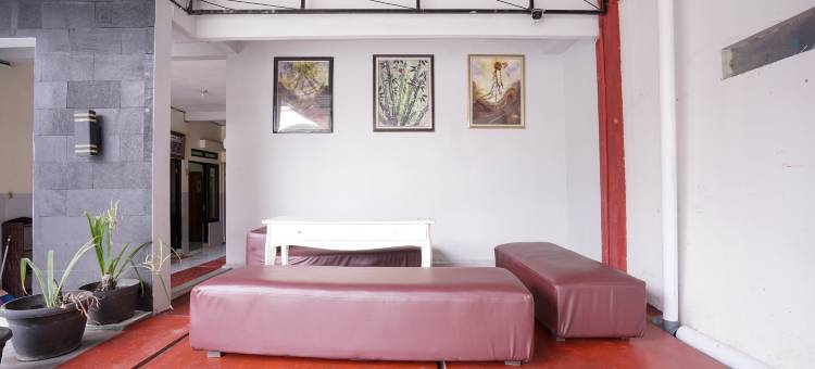 近UNY校区红多兹酒店(Hotel O Seturan Near Hartono Mall Yogyakarta Formerly Maleo Kostel)图片