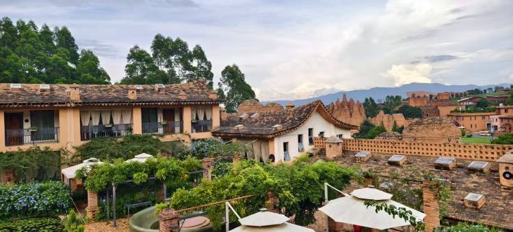 弥勒东风韵牛哆啰音乐城堡图片