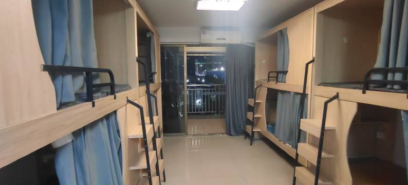 初见青年公寓图片