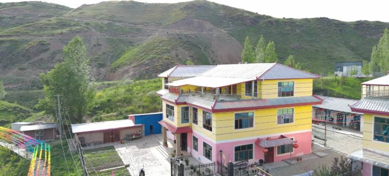 江布拉克小水山庄图片