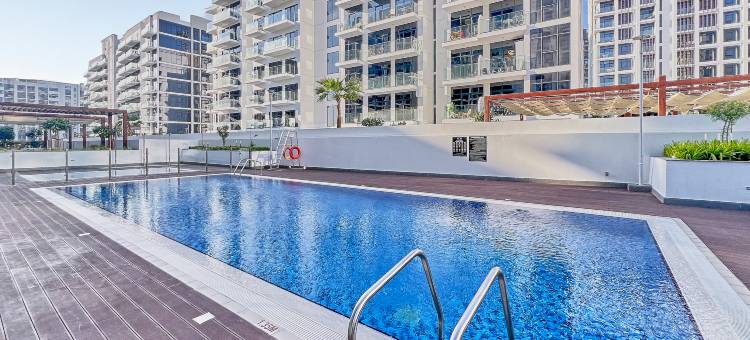 bnbme | 现代公寓，配有泳池和健身房 | 距离市中心12分钟(bnbme | Modern Apt with Pool & Gym | 12 min to Downtown)图片