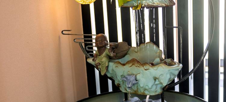 朵亚智能酒店(丰镇高铁站店)图片