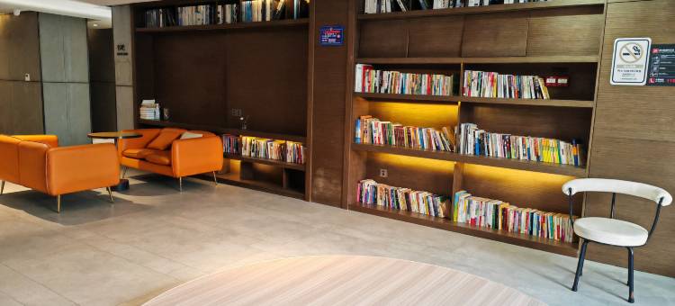 艺龙壹棠酒店(广州白云机场人和地铁站店)图片