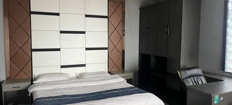 治多嘉洛王府酒店图片