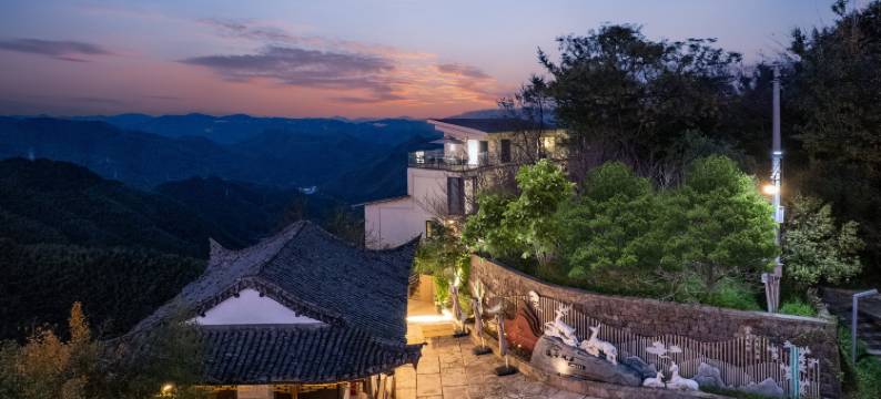 凌云·观止·云端悬崖民宿(余姚店)图片