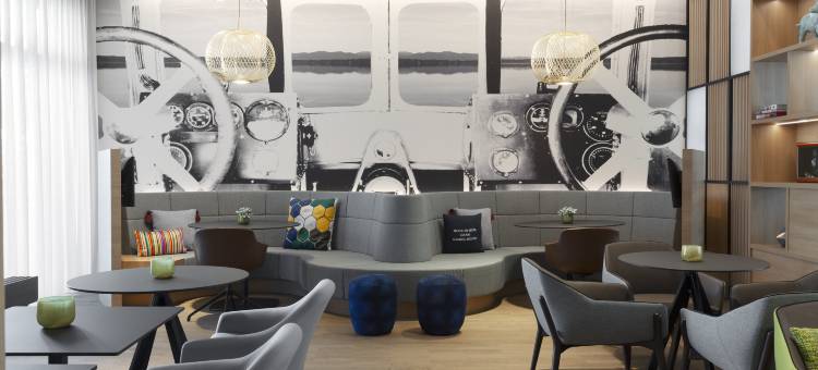 南慕尼黑奥伯法芬霍芬万怡酒店(Courtyard Oberpfaffenhofen Munich South)图片