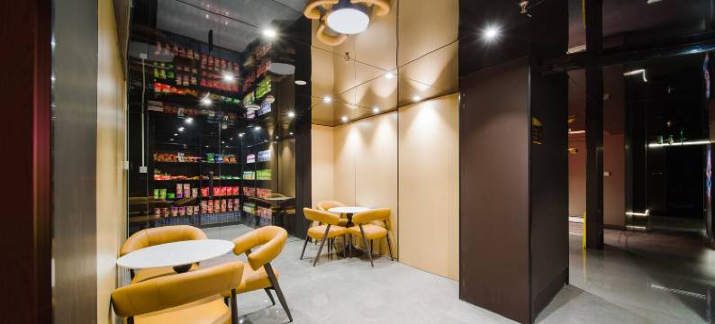 云娱电竞酒店(龙泉驿吾悦广场店)图片