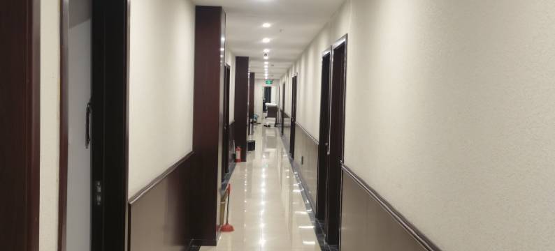 影视青年酒店(上海车峰路店)图片