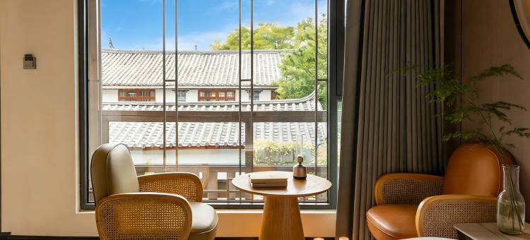 八臻·Lijiang Travel·禅茶围炉美学民宿(丽江古城木府店)图片