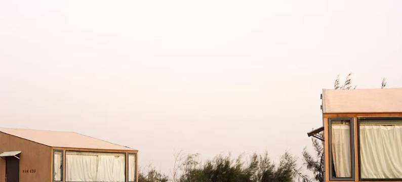 见山礁石悬崖观海民宿(月亮湾店)图片