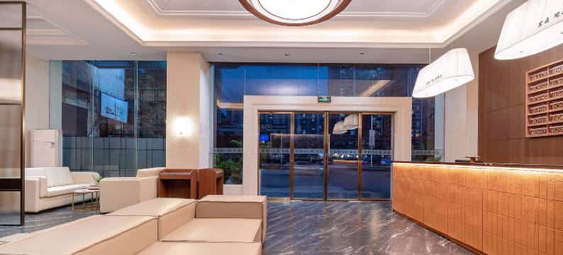 宜朵·观山涧酒店(金城江白马步行街店)图片