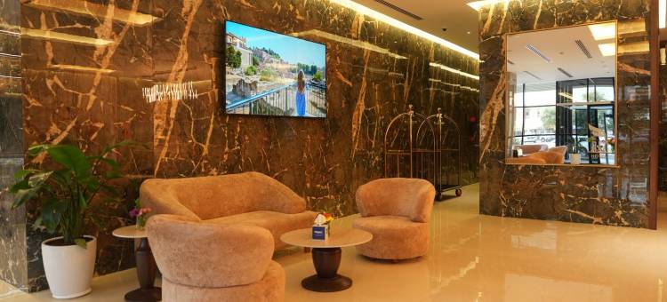 BAZ Hotel Airport Road图片