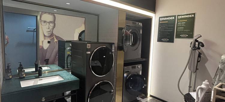 蚂蚁·光年电竞酒店(贵港体育中心万达广场店)图片