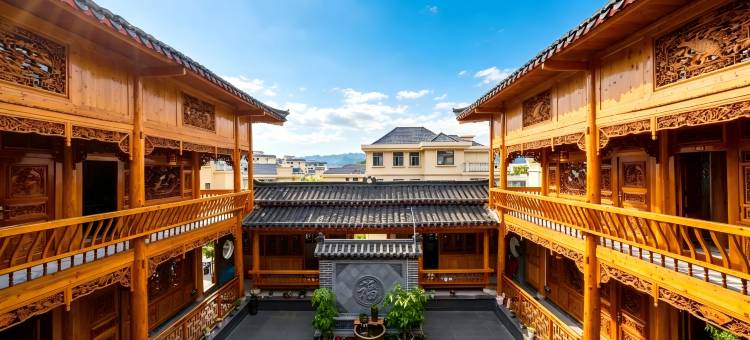 御虹臻阁民宿(兴义万峰林景区店)图片