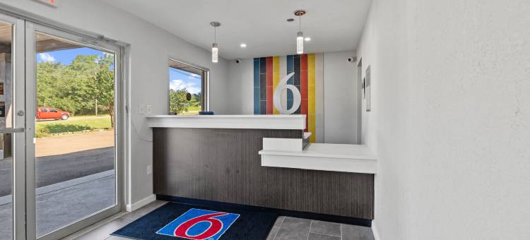 Motel 6 – 麦库姆, 密西西比州(Motel 6 - McComb, MS)图片