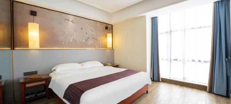 亿豪酒店(琼海万泉河高铁站店)图片