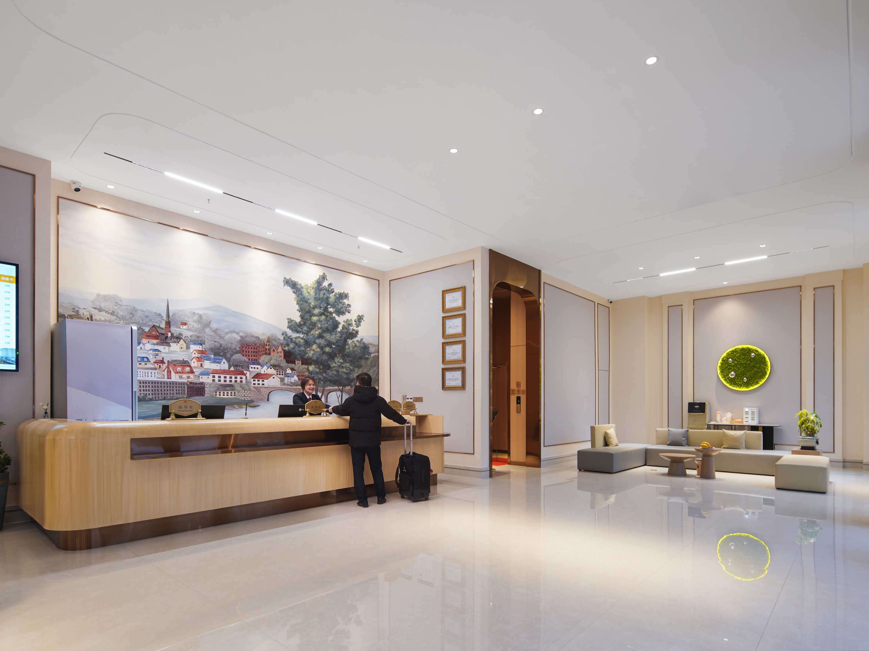 Vienna 3 Best Hotel (Huangmei Xiaochi)Over view