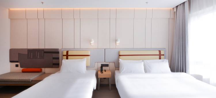 如家商旅酒店(大连金石滩轻轨车站发现王国店)图片