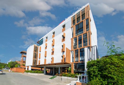 WE Terminal Hotel Hotel Overview