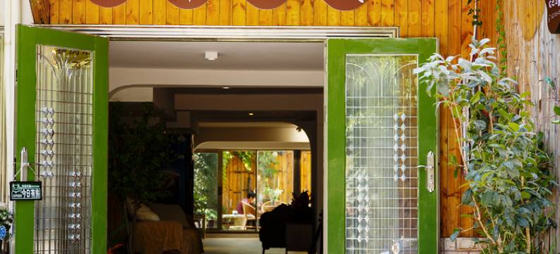 小千小栈(昆明滇池海埂大坝店)图片