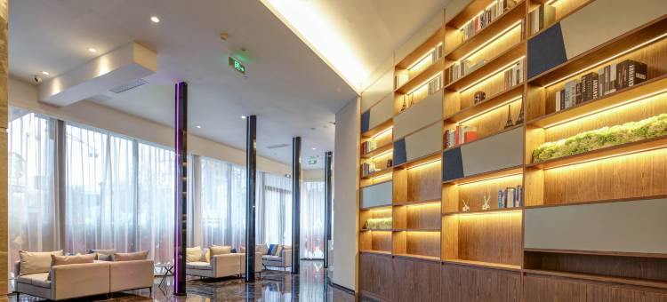 凯里亚德酒店(成都华侨城欢乐谷地铁站店)图片