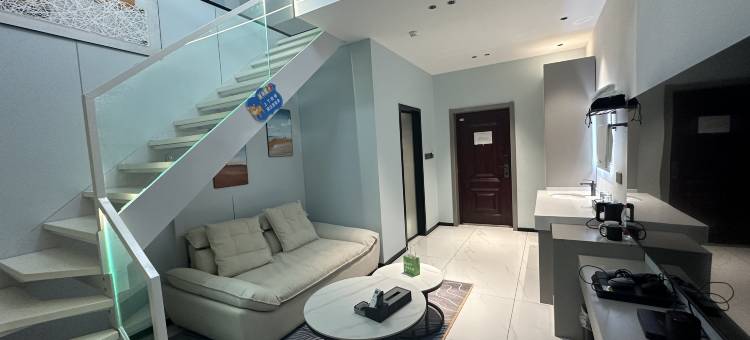 蓝调轻奢·民宿公寓(天福广场店)图片