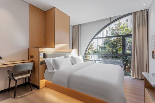 艾佳酒店(交三桥地铁站昆明老街店)