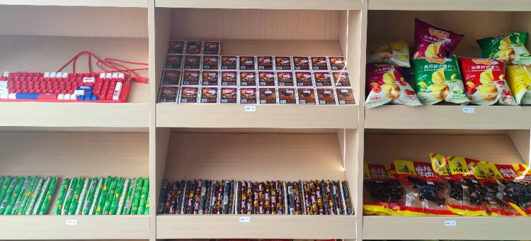 曾同学智能电竞酒店图片