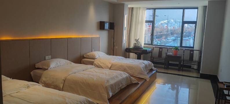 乌鲁木齐云外天民宿图片