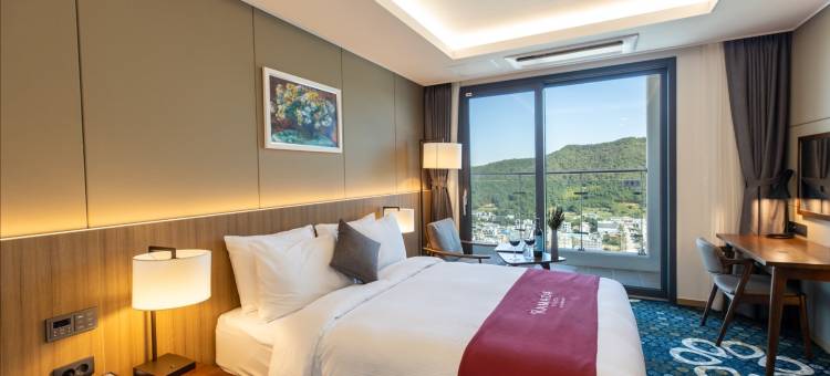 丽水突山华美达广场酒店(Ramada Plaza by Wyndham Dolsan Yeosu)图片