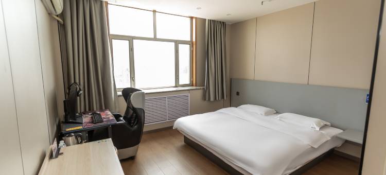 驿莱电竞酒店(乌海火车站店)图片