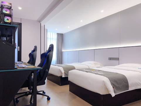 极速电竞民宿(万达广场店)