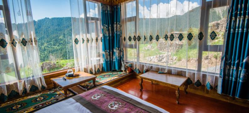 迭部扎尕那吉祥如意客栈图片