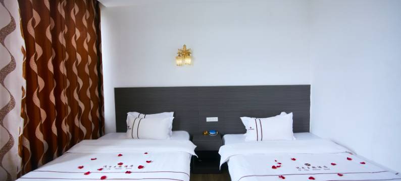 建水汽车主题酒店(建水大道店)图片