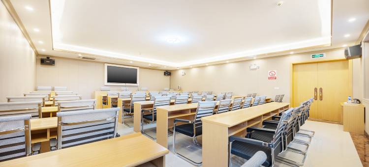 耿马金孔雀大酒店(耿马滨河家园店)图片