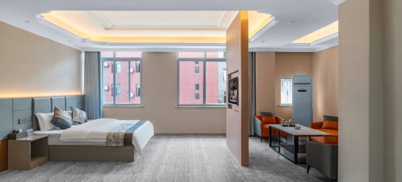 新四海龙主题酒店(兴凯花园店)图片