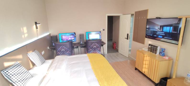 柏舟电竞酒店(彭州高铁站天府中路店)图片