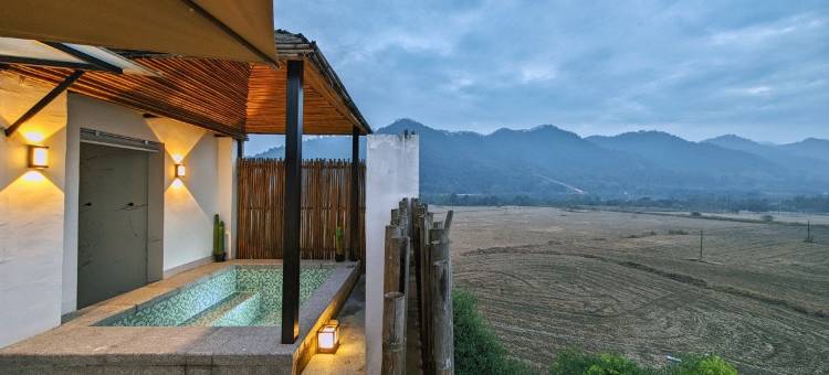 明月禾间野奢溯溪汤泉民宿图片