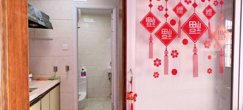 初夏女生公寓图片