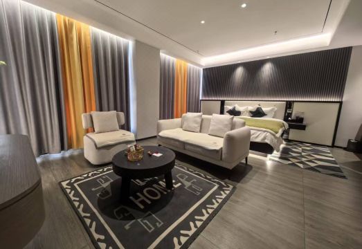 Xizi Light Luxury Hotel (Urad Qianqi Government Store)Hotel Overview