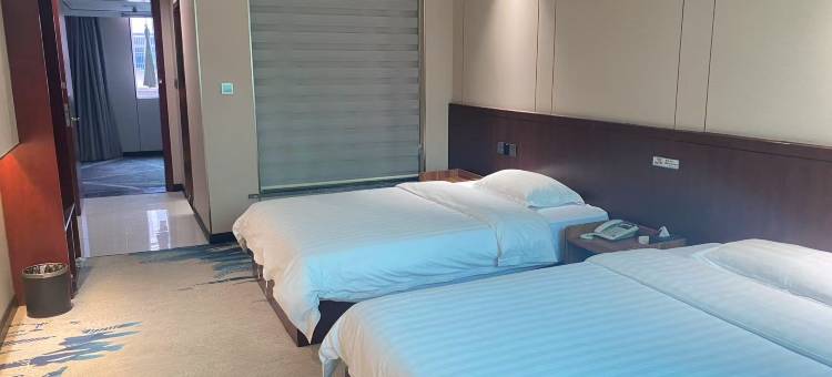 嘉泰大酒店(京山雅斯超市店)图片