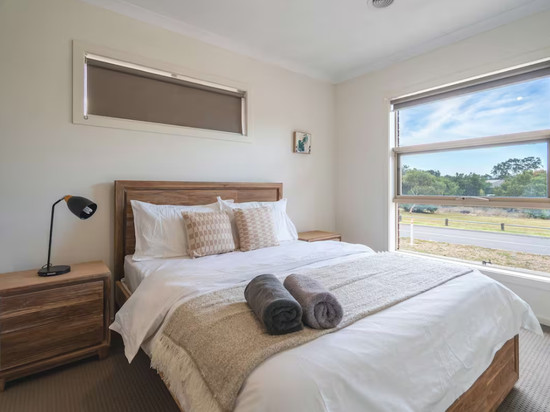 Modern 3B2B1C Home in Doreen