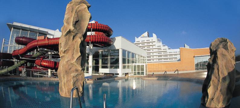 施特拉尔松汉多姆温德姆酒店(Wyndham Stralsund HanseDom)图片