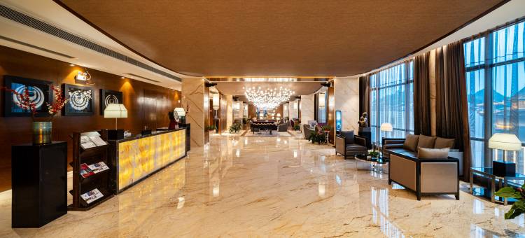 兴义国龙雅阁大酒店(穿云洞公园荷花巷步行街店)图片