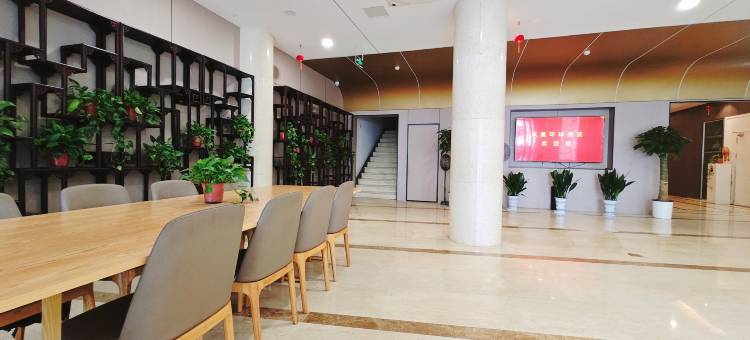 凤凰环球酒店(南京玄武湖新模范马路地铁站店)图片