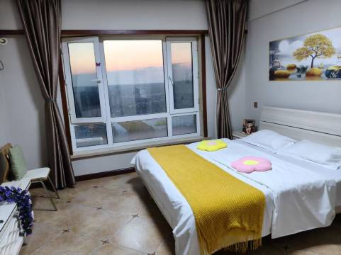 好时光精品民宿(维港城店)